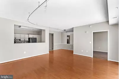 19375 Cypress Ridge Terrace #322, Leesburg, VA 20176 - Photo 5