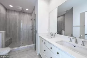 20686 Glenmont Ter, Ashburn, VA 20147 - Photo 15