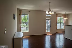 42243 Canary Grass Square, Aldie, VA 20105 - Photo 5