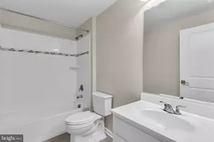 22515 Naugatuck Square, Ashburn, VA 20148 - Photo 37