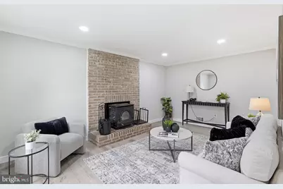 10166 Yorktown Way, Great Falls, VA 22066 - Photo 13
