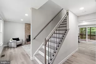 10166 Yorktown Way, Great Falls, VA 22066 - Photo 21