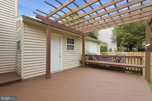 10166 Yorktown Way, Great Falls, VA 22066 - Photo 43