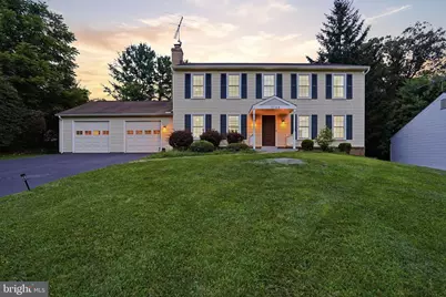 10166 Yorktown Way, Great Falls, VA 22066 - Photo 1