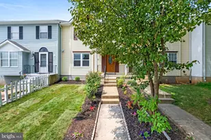 220 Meadows Ln NE, Leesburg, VA 20176 - Photo 3
