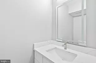 220 Meadows Ln NE, Leesburg, VA 20176 - Photo 13