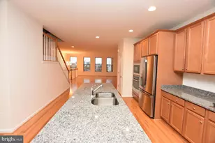 42452 Dogwood Glen Square, Sterling, VA 20166 - Photo 3