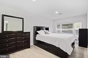 501 E Poplar Road E, Sterling, VA 20164 - Photo 31