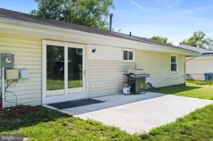501 E Poplar Road E, Sterling, VA 20164 - Photo 43