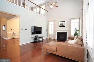 20779 Crescent Pointe Pl, Ashburn, VA 20147 - Photo 9