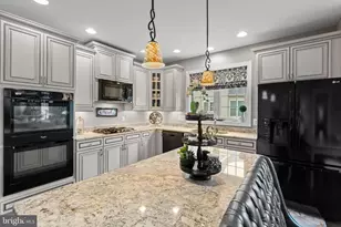 22970 Weybridge Square, Broadlands, VA 20148 - Photo 29
