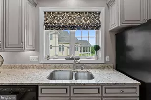 22970 Weybridge Square, Broadlands, VA 20148 - Photo 25
