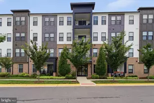 23639 Golden Embers Square, Ashburn, VA 20148 - Photo 3