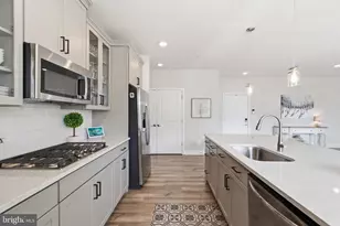 23639 Golden Embers Square, Ashburn, VA 20148 - Photo 11