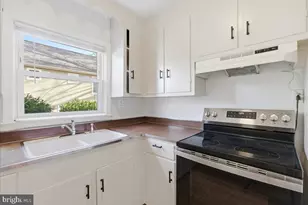 130 S 29th St, Purcellville, VA 20132 - Photo 5