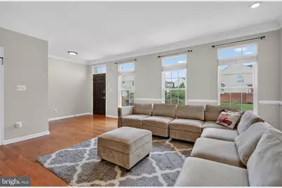 22540 Airmont Woods Terrace, Ashburn, VA 20148 - Photo 5