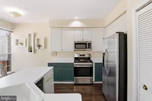 47606 Watkins Island Square, Sterling, VA 20165 - Photo 15