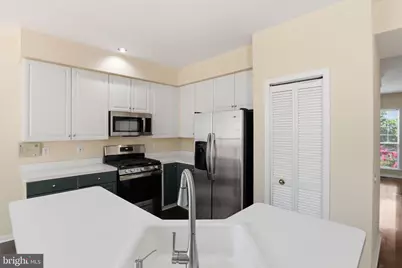47606 Watkins Island Square, Sterling, VA 20165 - Photo 15