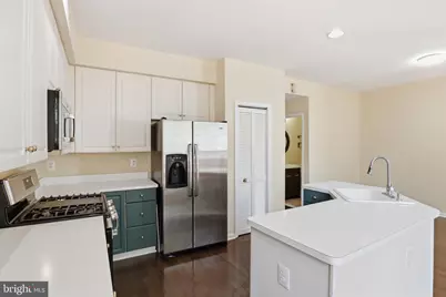 47606 Watkins Island Square, Sterling, VA 20165 - Photo 17
