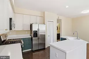 47606 Watkins Island Square, Sterling, VA 20165 - Photo 17