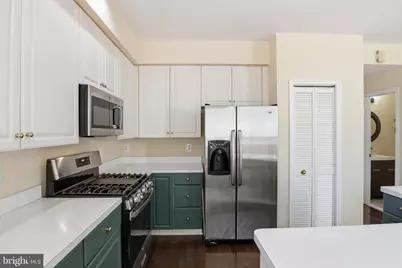 47606 Watkins Island Square, Sterling, VA 20165 - Photo 17