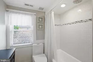 611 S King St, Leesburg, VA 20175 - Photo 25