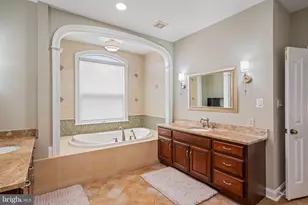 20262 Redrose Dr, Sterling, VA 20165 - Photo 33