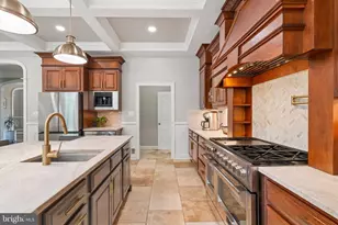 20262 Redrose Dr, Sterling, VA 20165 - Photo 25