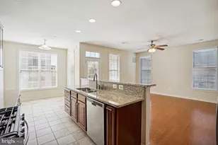 43085 Thoroughfare Gap Terrace, Ashburn, VA 20148 - Photo 9