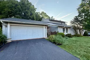 110 Victoria Pl, Sterling, VA 20164 - Photo 1