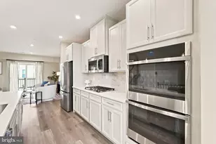 24274 Thurso Sq, Dulles, VA 20166 - Photo 19