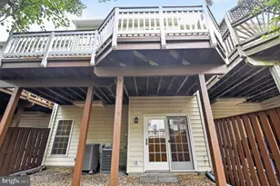25915 Kirkwood Square, Chantilly, VA 20152 - Photo 37