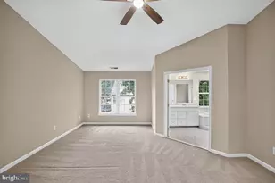 25915 Kirkwood Square, Chantilly, VA 20152 - Photo 19