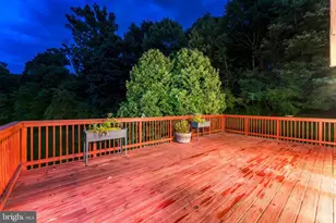 143 Sulgrave Ct, Sterling, VA 20165 - Photo 5