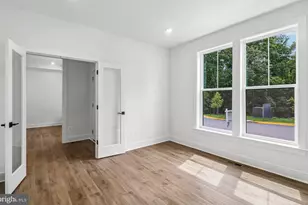 42688 Cattail Crk Dr, Leesburg, VA 20176 - Photo 5