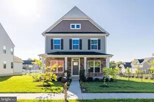 13 S Locust St, Lovettsville, VA 20180 - Photo 3