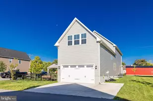 13 S Locust St, Lovettsville, VA 20180 - Photo 57