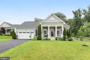 26798 Barnsley Pl, Chantilly, VA 20152 - Photo 3