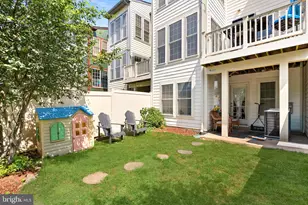 211 Great Laurel Square SE, Leesburg, VA 20175 - Photo 33