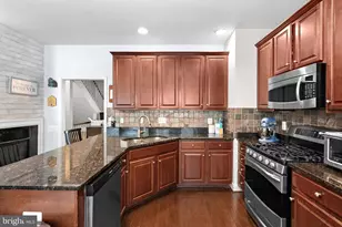 211 Great Laurel Square SE, Leesburg, VA 20175 - Photo 13