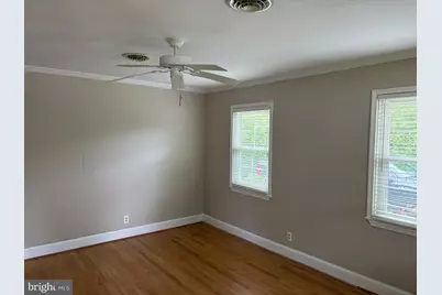 16 Fairview Street NW, Leesburg, VA 20176 - Photo 5