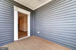 21630 Hawksbill High Cir, Sterling, VA 20164 - Photo 39