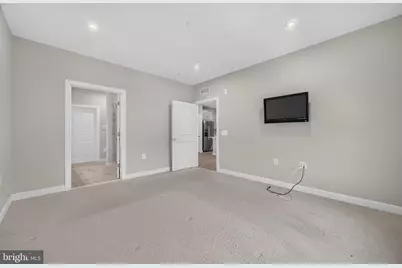 21630 Hawksbill High Circle #406, Sterling, VA 20164 - Photo 25