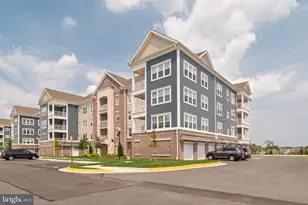 21630 Hawksbill High Cir, Sterling, VA 20164 - Photo 3