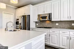 44104 Turf Field Square, Chantilly, VA 20152 - Photo 9