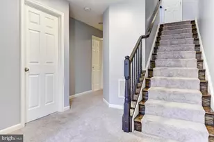 44104 Turf Field Square, Chantilly, VA 20152 - Photo 3