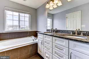 44104 Turf Field Square, Chantilly, VA 20152 - Photo 21
