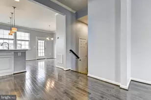 44104 Turf Field Square, Chantilly, VA 20152 - Photo 5
