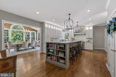 1176 Hawling Place SW, Leesburg, VA 20175 - Photo 5