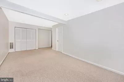 45515 Lakemont Square, Sterling, VA 20165 - Photo 19